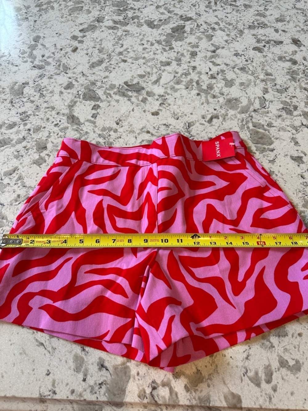 SPANX On-the-Go Printed Shorts 4” in True Red Zebra Stripe Women's Small NEW - Picture 7 of 8
